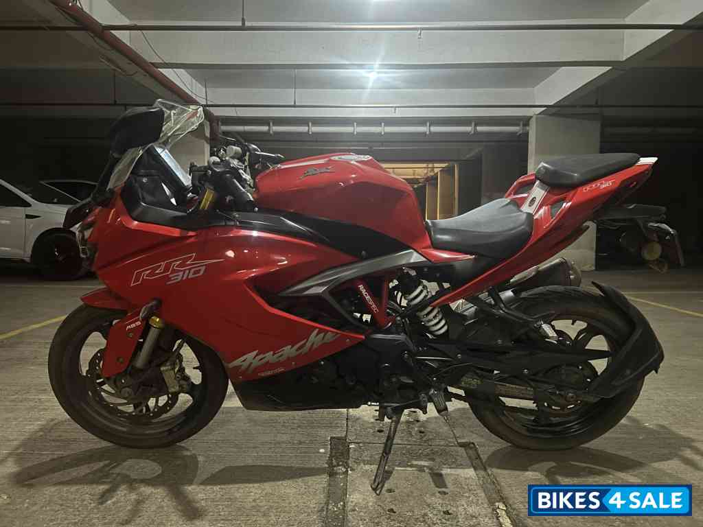 Red TVS Apache RR 310