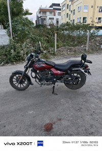 Red Bajaj Avenger Street 160 BS6