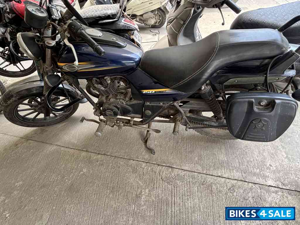 Bajaj Avenger Street 150