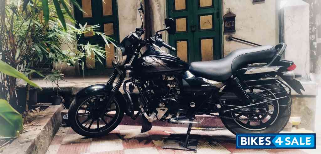Black Bajaj Avenger Street 160