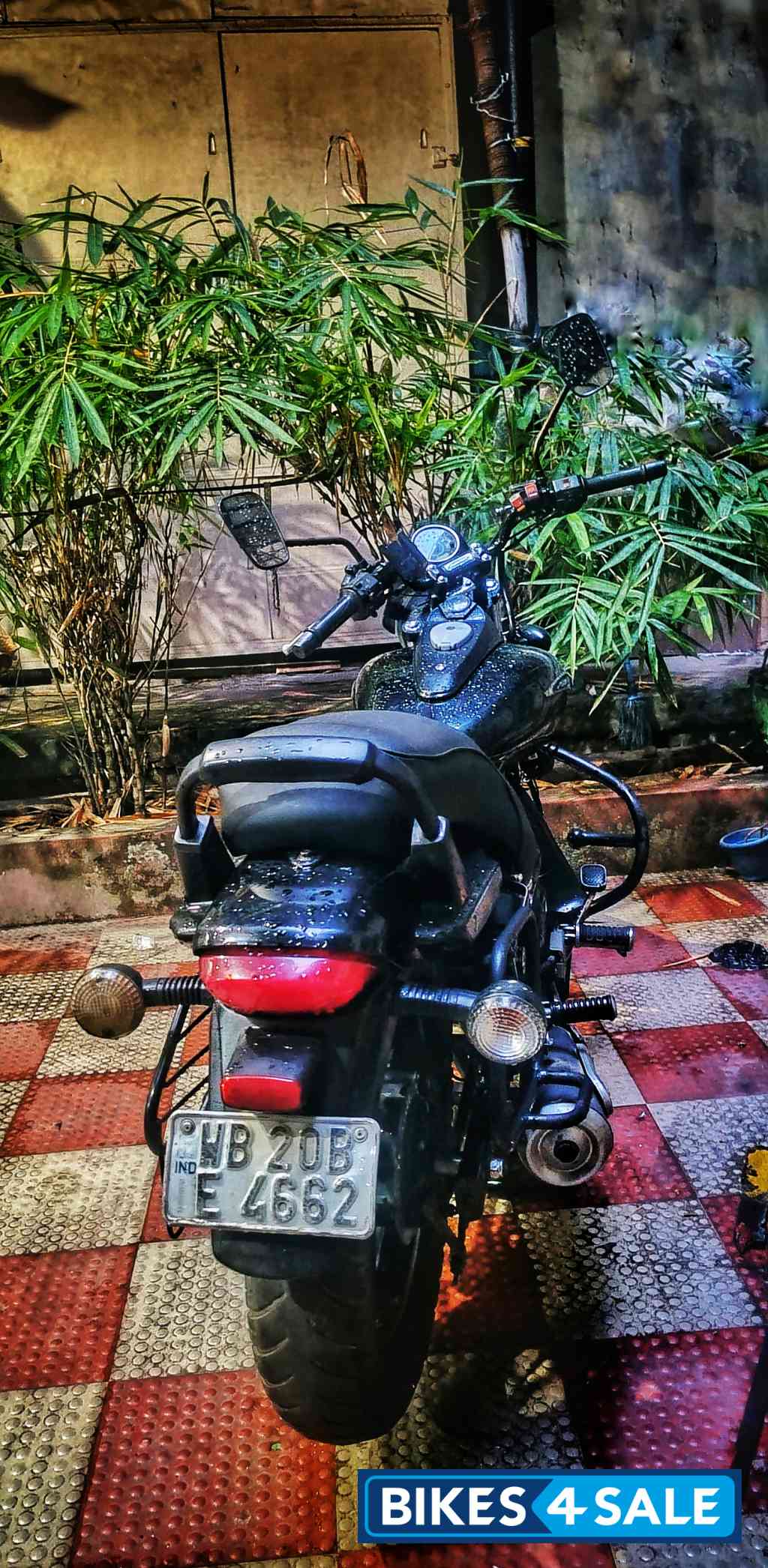 Black Bajaj Avenger Street 160