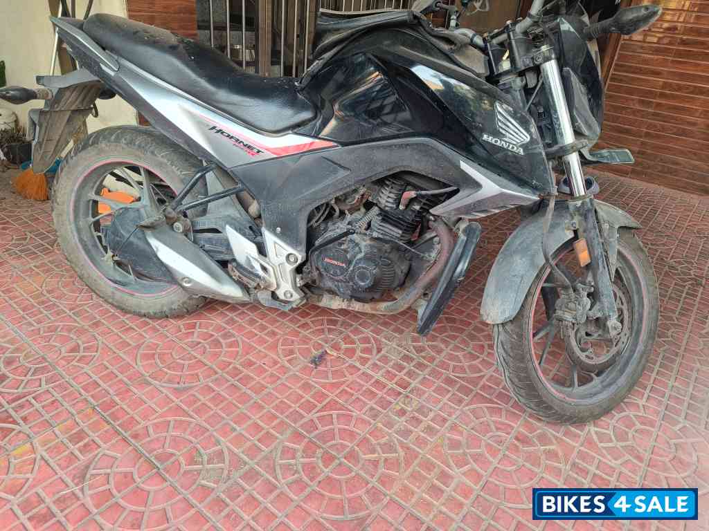 Honda CB Hornet 160R