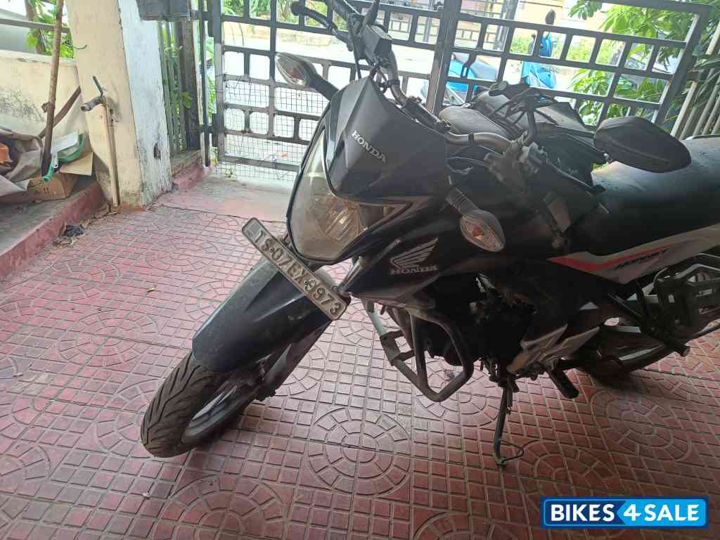 Honda CB Hornet 160R