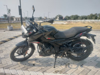 Black Bajaj Pulsar N150
