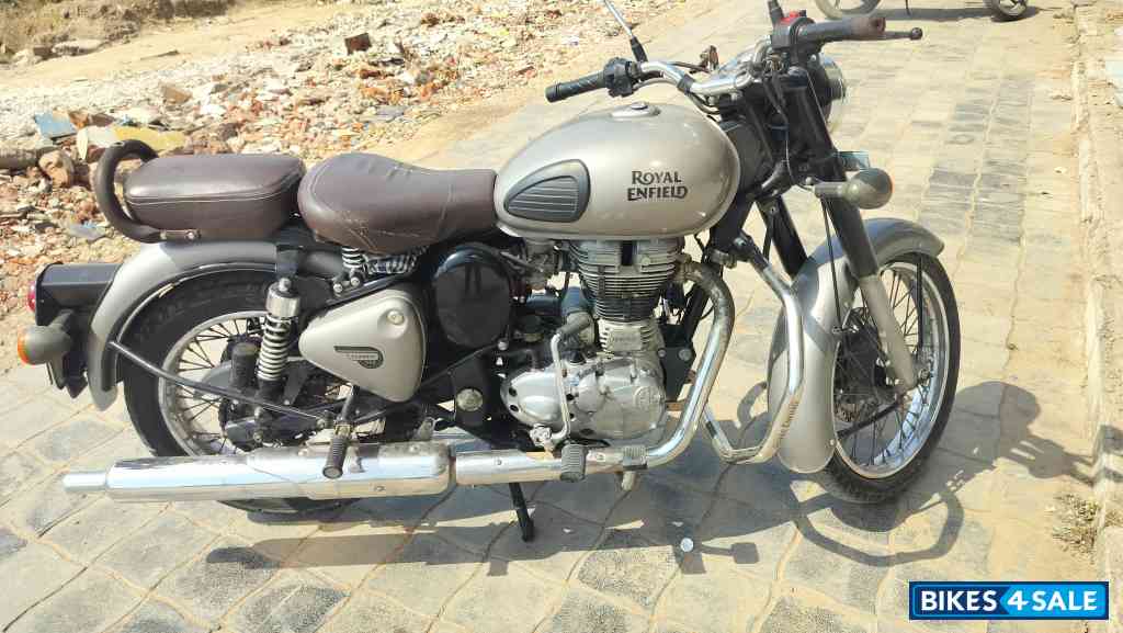 Gun Metal Grey Royal Enfield Classic Gunmetal Grey