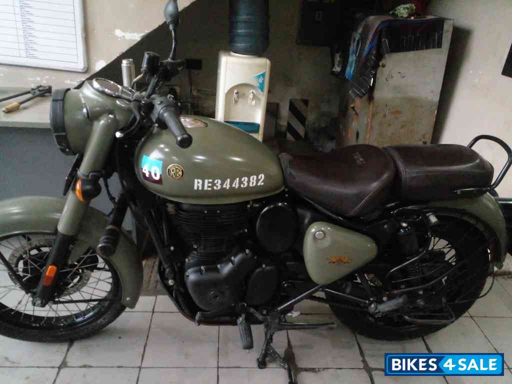 Signal (army Colour) Royal Enfield Classic 350 Signal (army Colour) Royal Enfield Classic 350