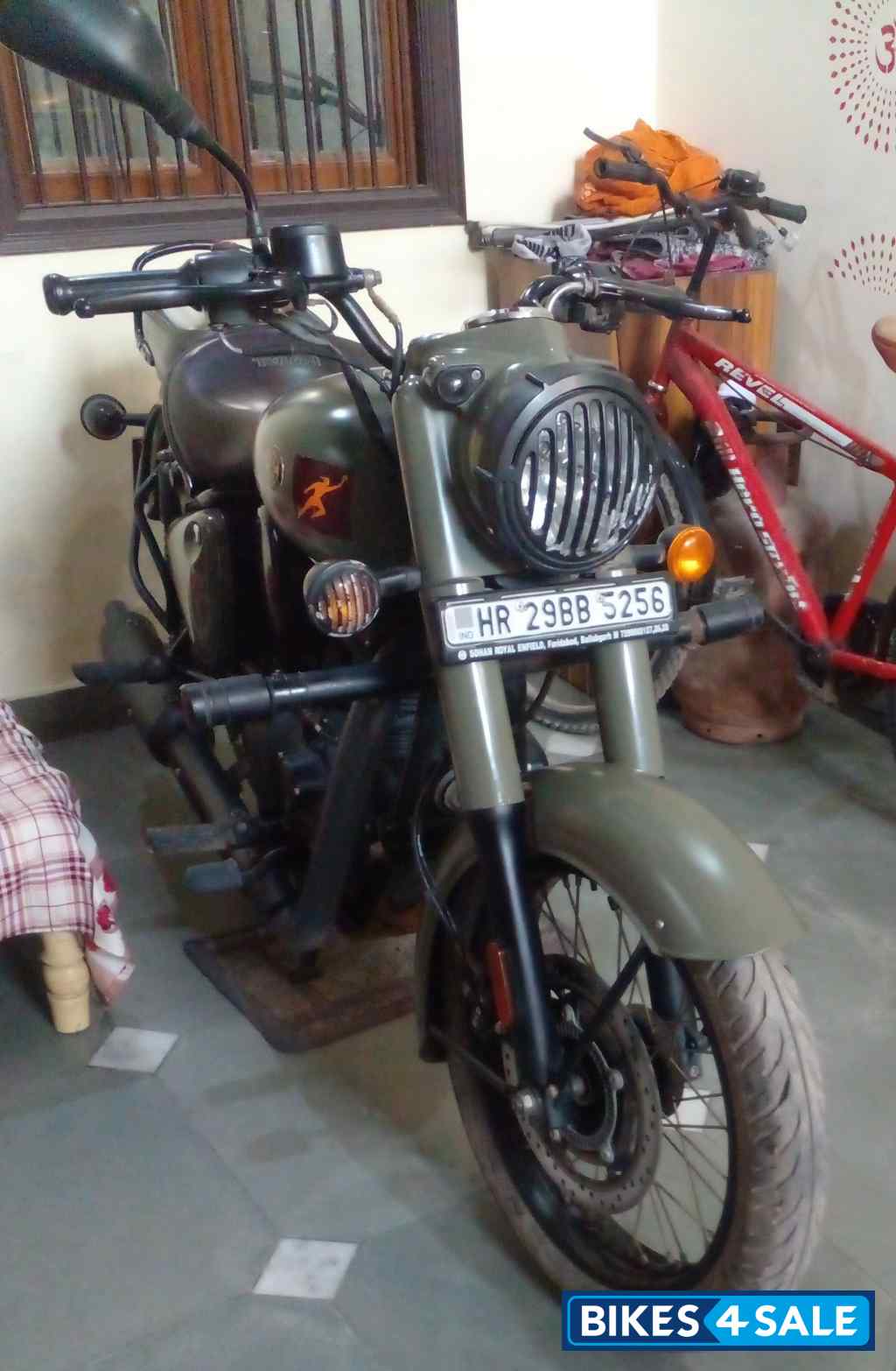 Signal (army Colour) Royal Enfield Classic 350 Signal (army Colour) Royal Enfield Classic 350