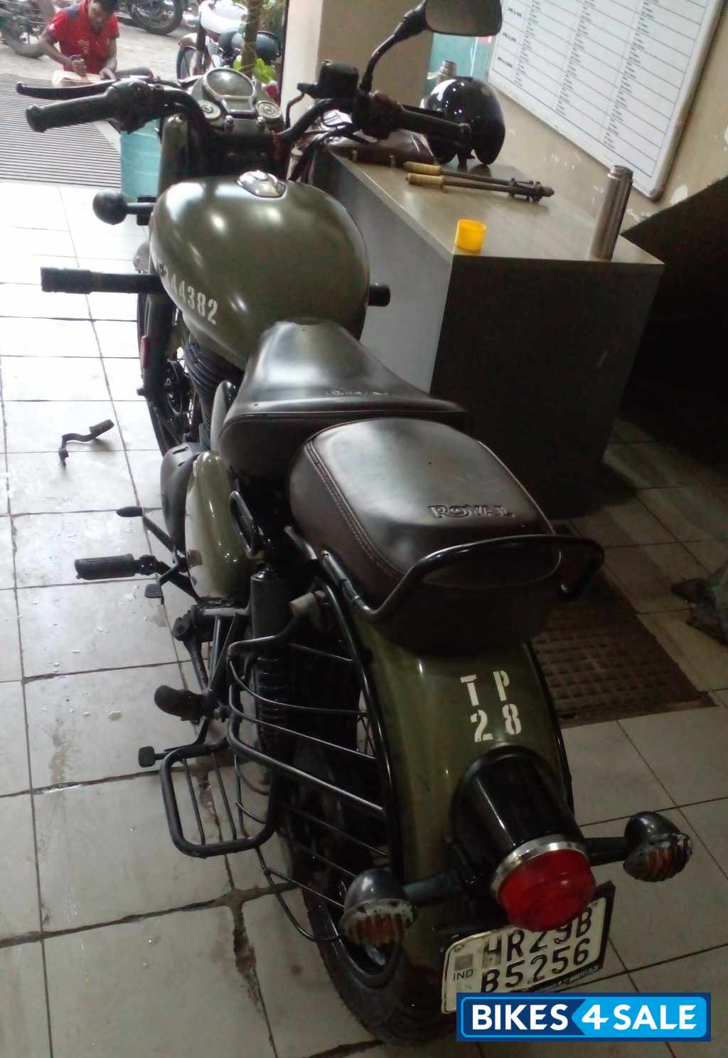 Signal (army Colour) Royal Enfield Classic 350 Signal (army Colour) Royal Enfield Classic 350