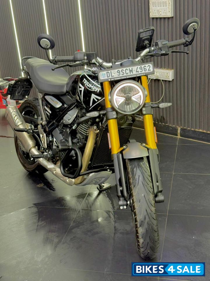 Black Triumph Speed 400 2025 Black Triumph Speed 400 2025
