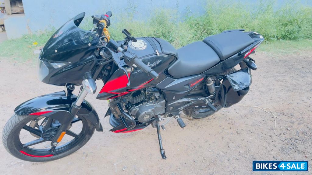 Bajaj Pulsar 150 Twin Disc BS6