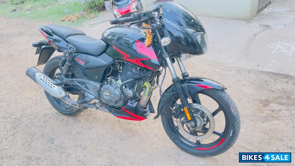 Bajaj Pulsar 150 Twin Disc BS6