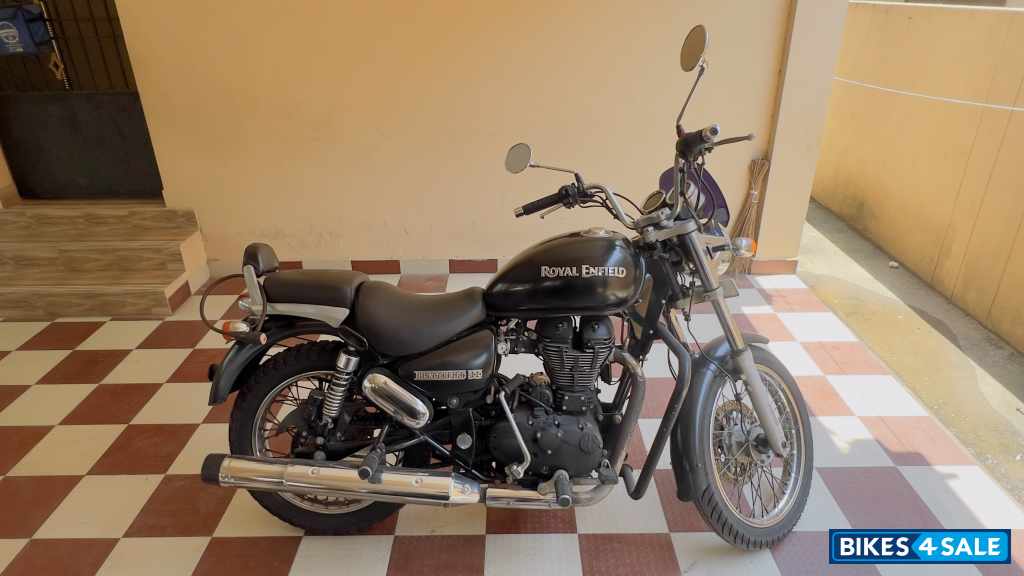 Matt Black Royal Enfield Thunderbird 500 Matt Black Royal Enfield Thunderbird 500