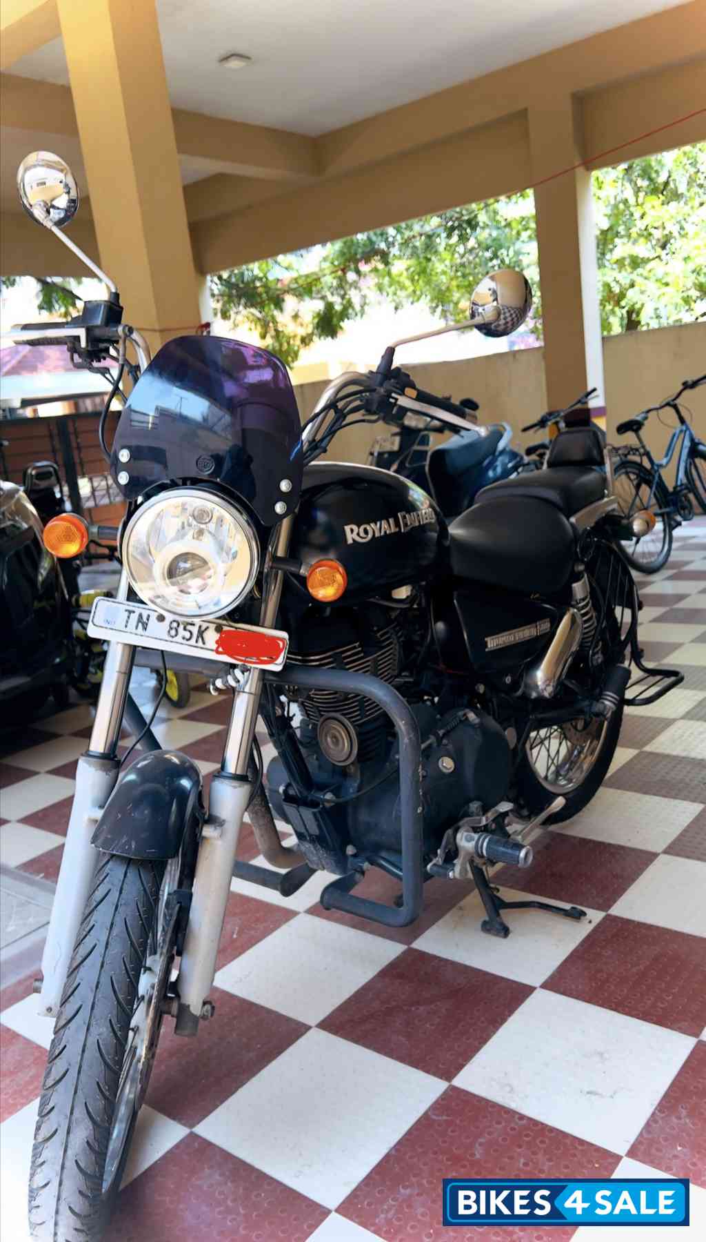 Matt Black Royal Enfield Thunderbird 500 Matt Black Royal Enfield Thunderbird 500