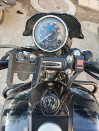 Ebony Black Bajaj Avenger Street 160