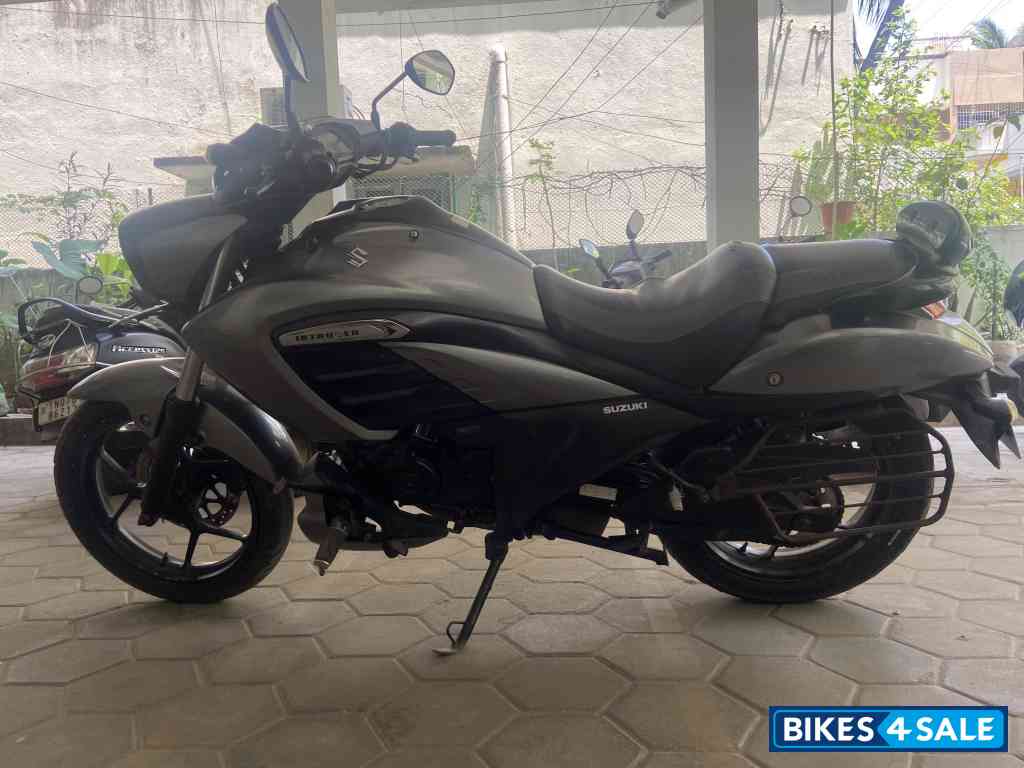 Suzuki Intruder 150 Suzuki Intruder 150