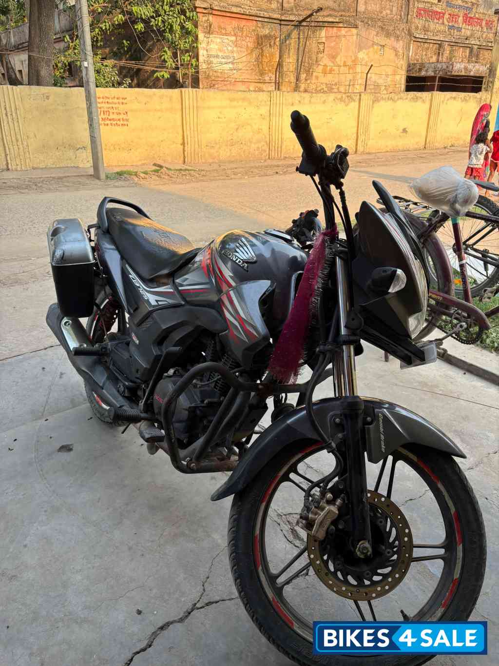 Honda CB Shine