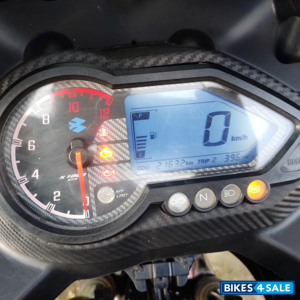 Bajaj Pulsar 220F BS6 Bajaj Pulsar 220F BS6