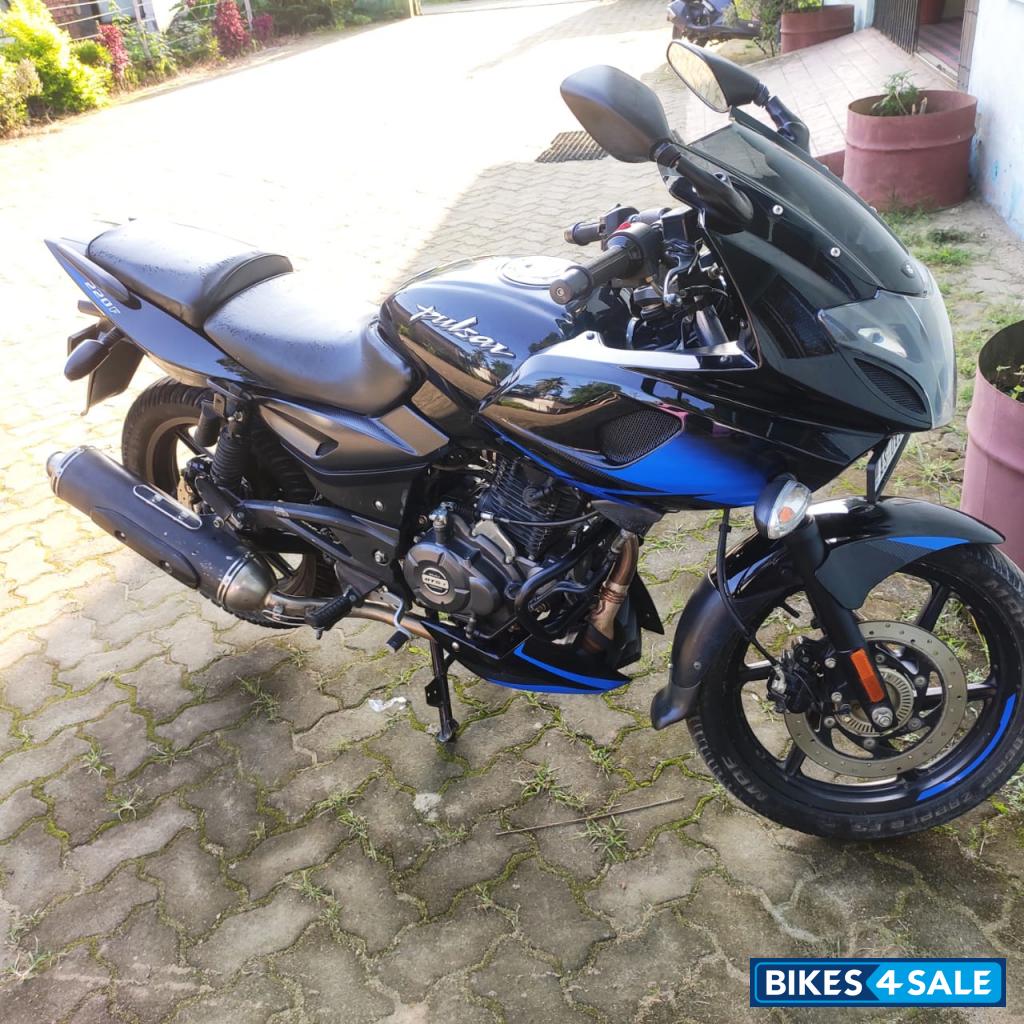 Bajaj Pulsar 220F BS6 Bajaj Pulsar 220F BS6