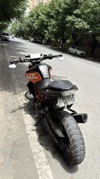 Electric Orange KTM Duke 390