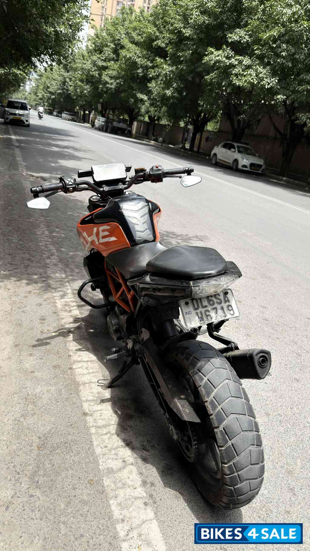 Electric Orange KTM Duke 390 Electric Orange KTM Duke 390