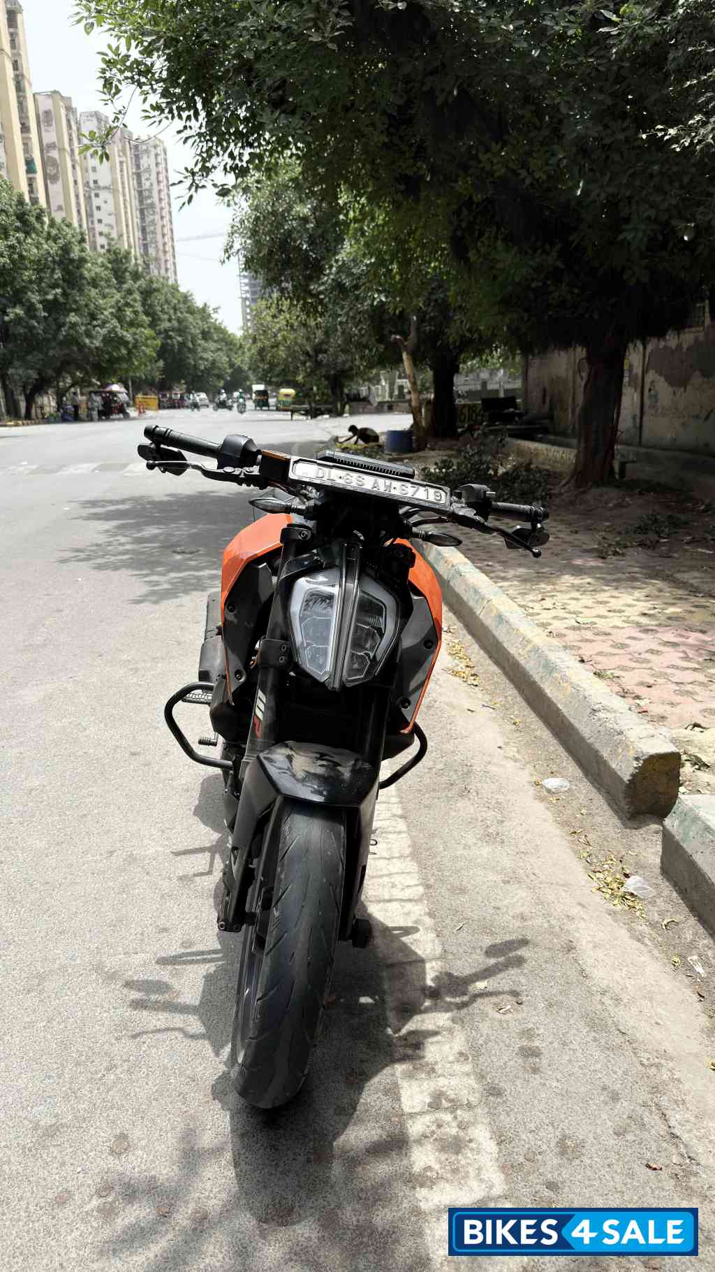 Electric Orange KTM Duke 390 Electric Orange KTM Duke 390