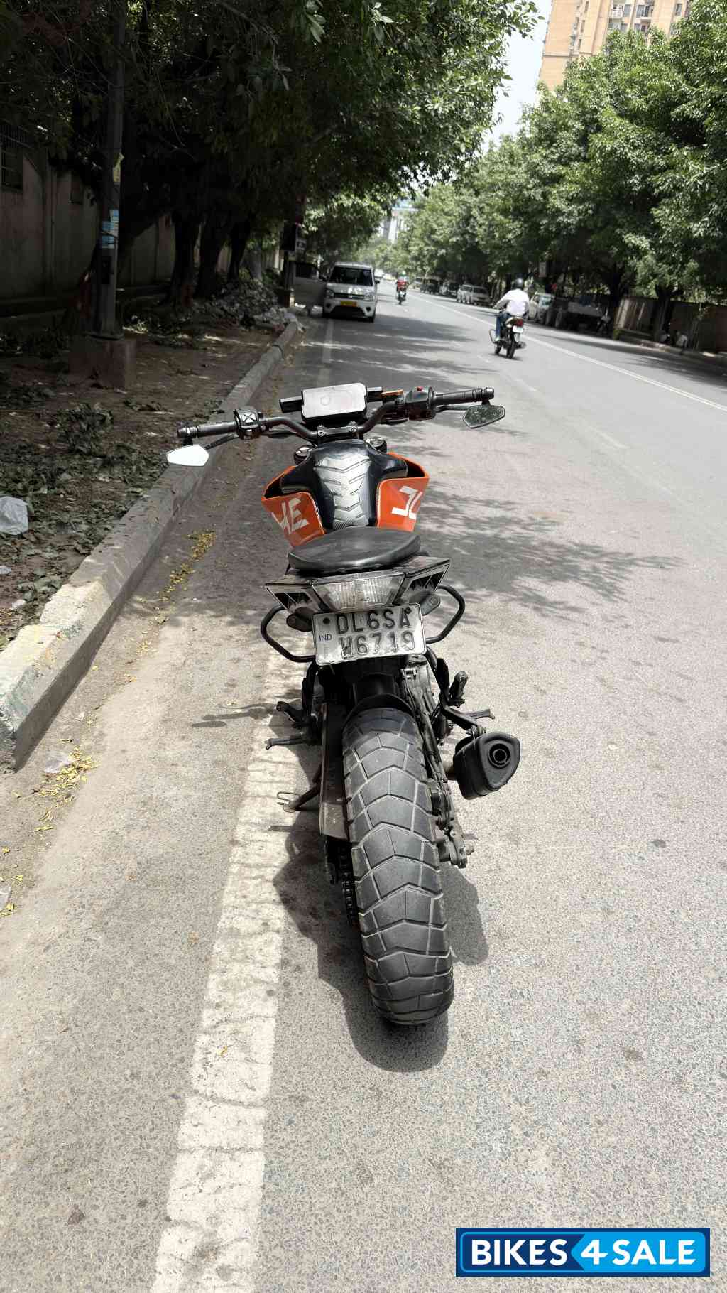 Electric Orange KTM Duke 390 Electric Orange KTM Duke 390
