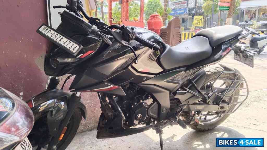 Black Bajaj Pulsar N160 Dual Channel ABS