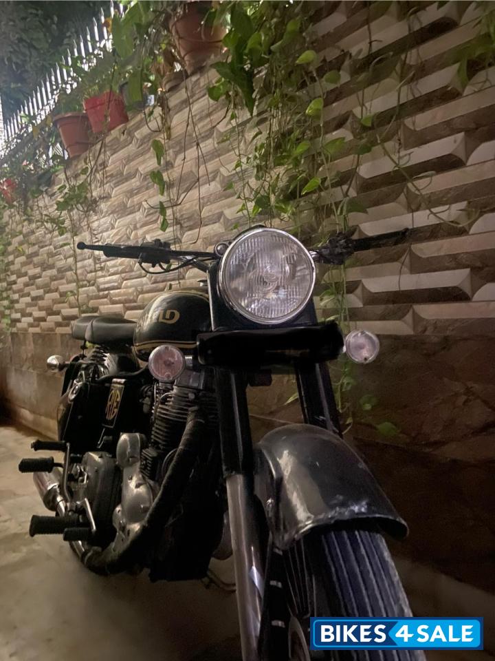 Black Royal Enfield Bullet 350 Black Royal Enfield Bullet 350