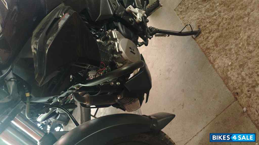 Black Hero Xtreme 125R Dual Channel ABS Black Hero Xtreme 125R Dual Channel ABS