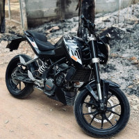 KTM Duke 200