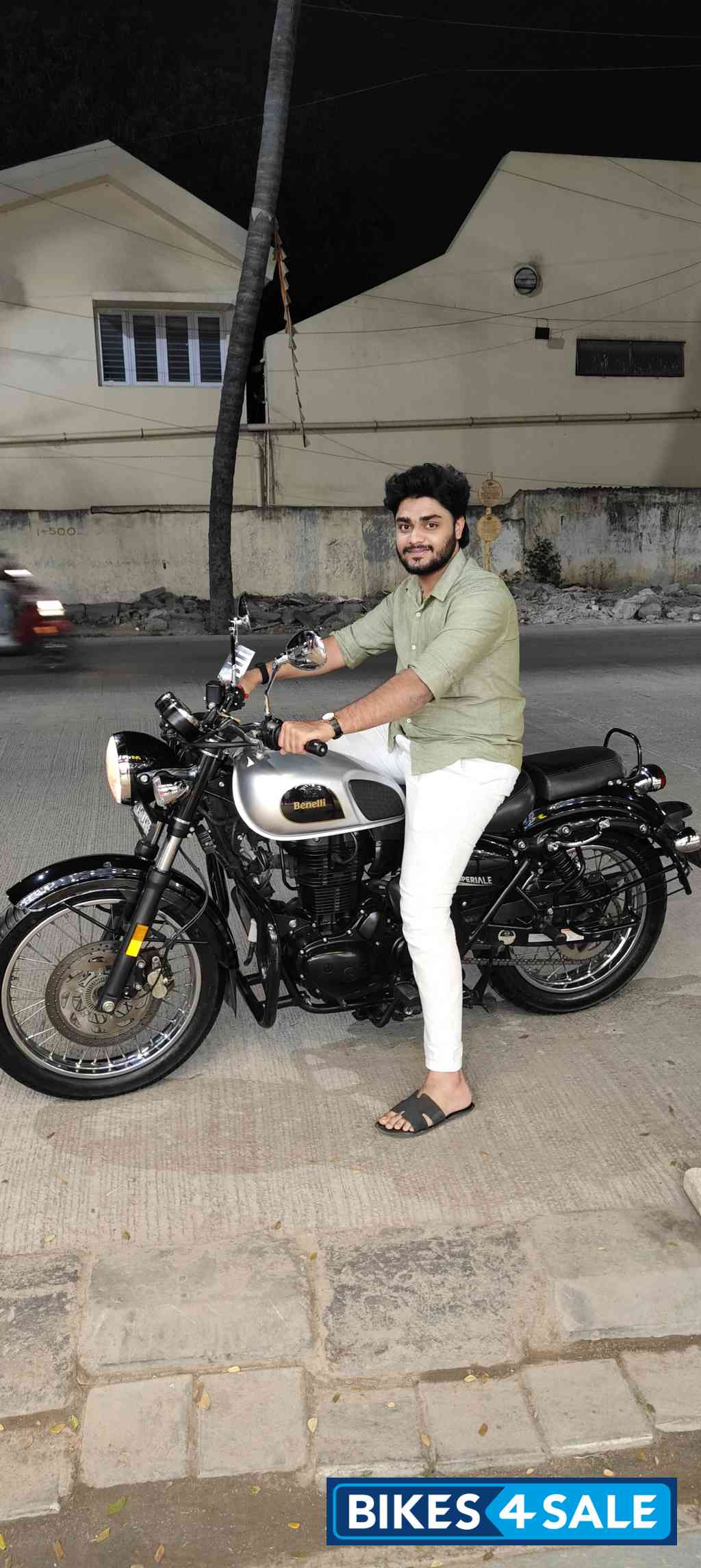Silver Benelli Imperiale 400