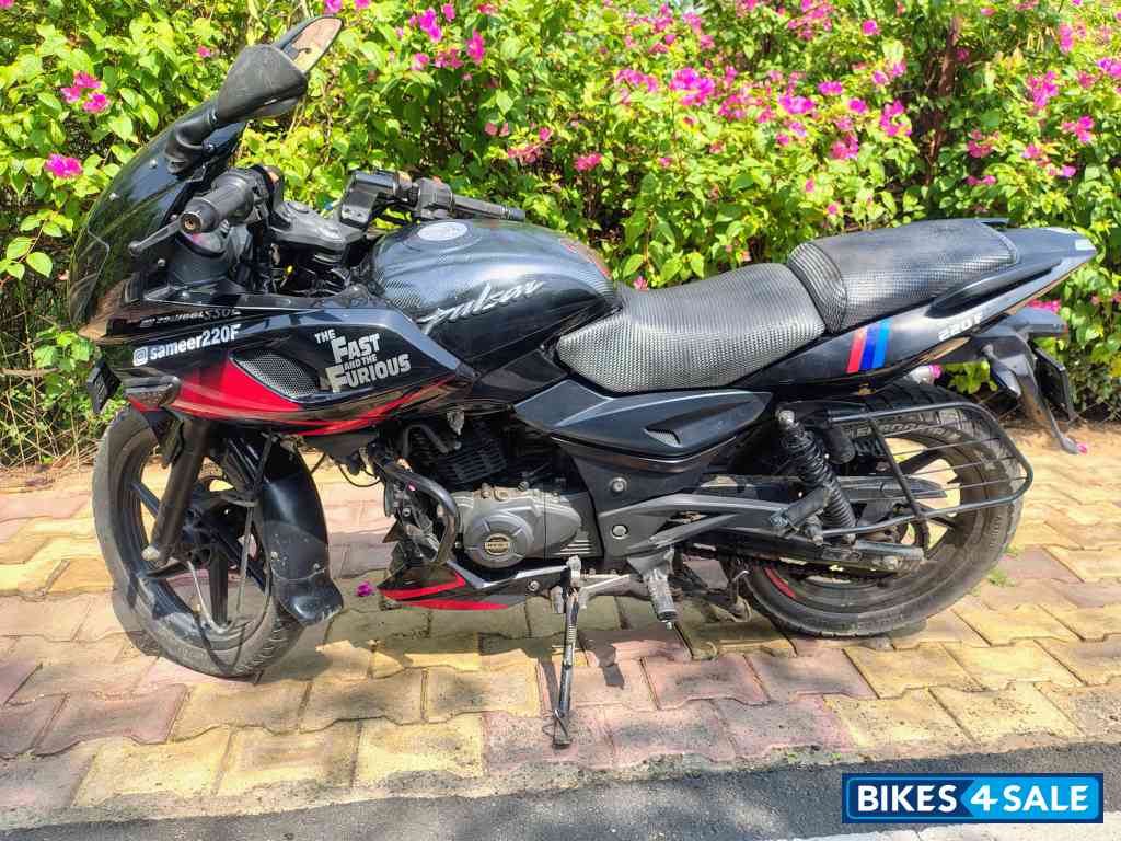 Black And Red Bajaj Pulsar 220F Black And Red Bajaj Pulsar 220F