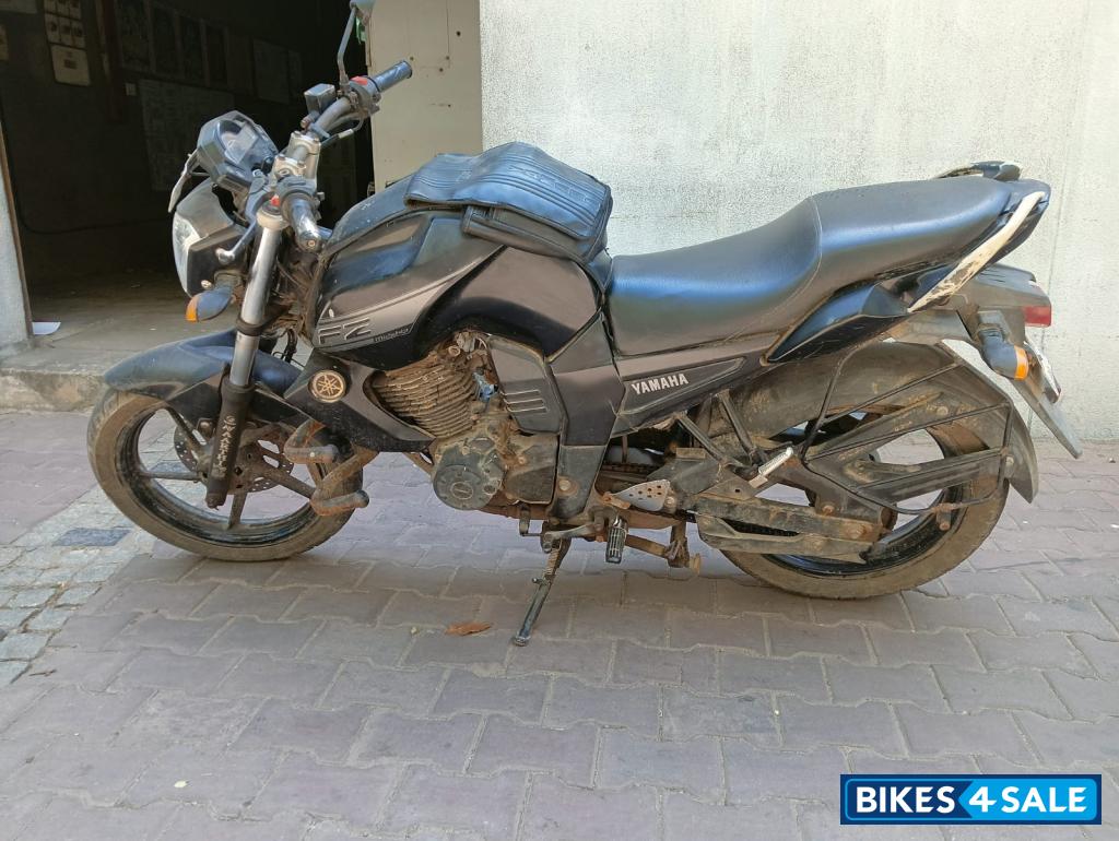 Yamaha FZ