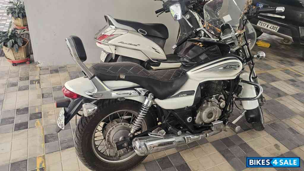 Bajaj Avenger Cruise 220