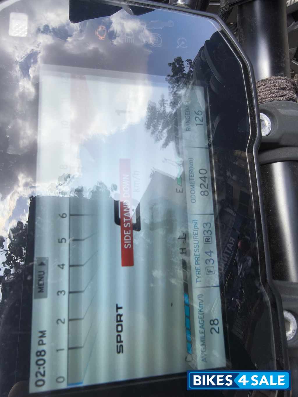 Black And Read TVS Apache RTR 310 2025