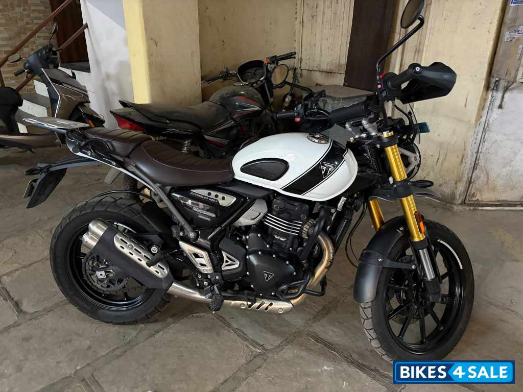 Triumph Scrambler 400 X