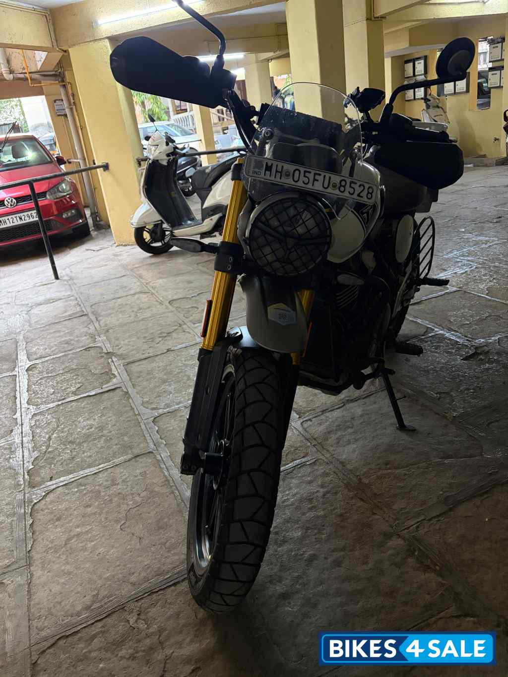 Triumph Scrambler 400 X