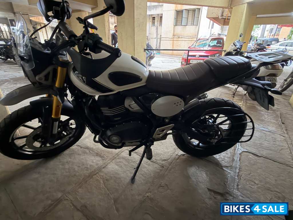 Triumph Scrambler 400 X