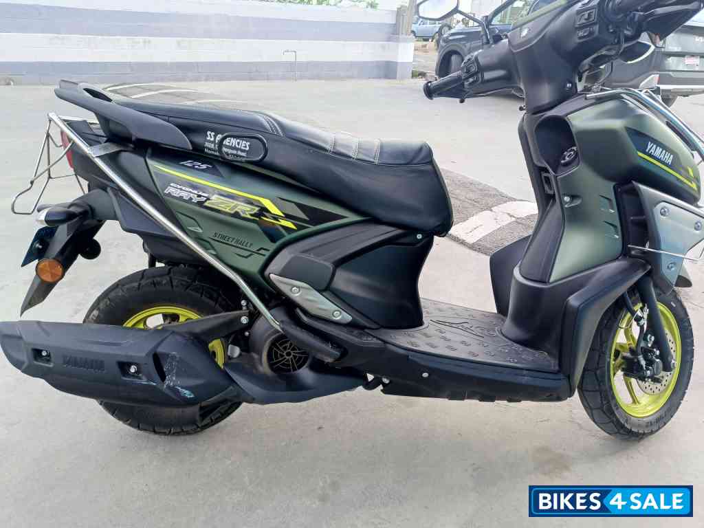 Cyber Green Yamaha Cygnus Ray ZR Street Rally