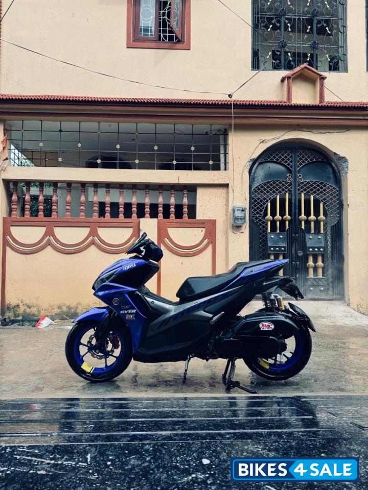 Blue Yamaha Aerox 155 Version S Blue Yamaha Aerox 155 Version S