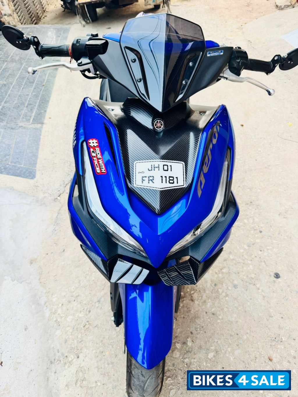 Blue Yamaha Aerox 155 Version S Blue Yamaha Aerox 155 Version S