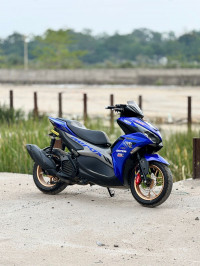 Blue Yamaha Aerox 155 Version S