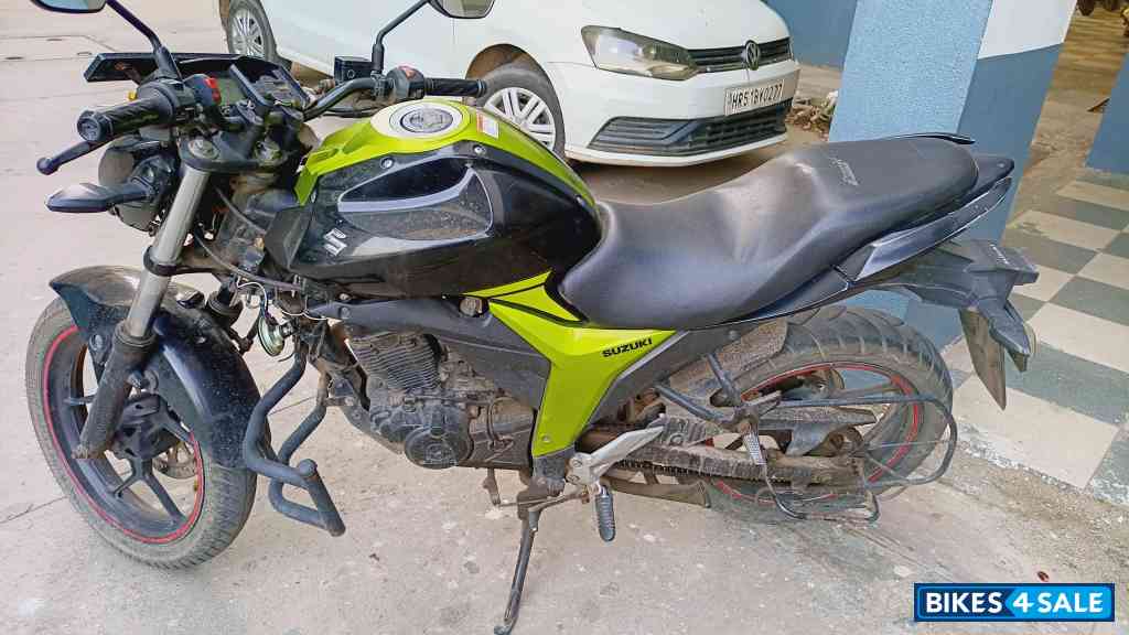 Green Black Suzuki Gixxer 150