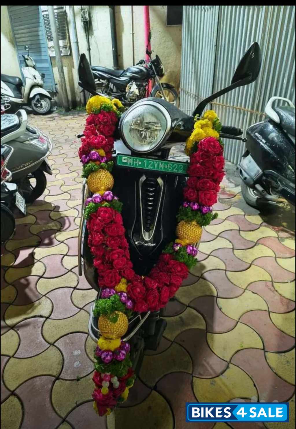 Bajaj Chetak Premium