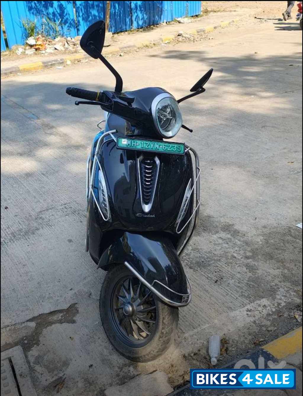 Bajaj Chetak Premium