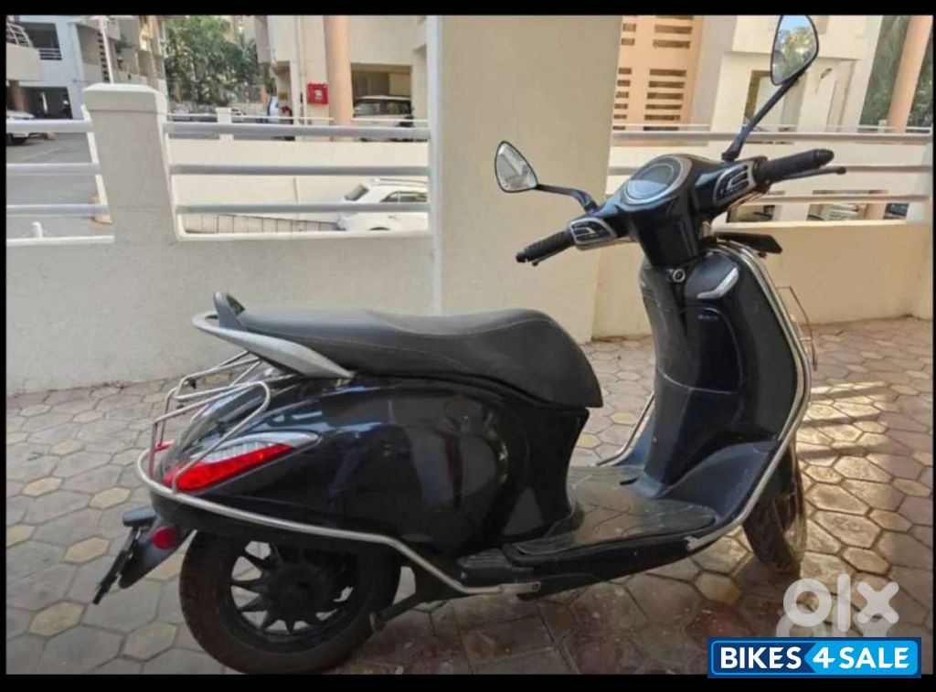 Bajaj Chetak Premium