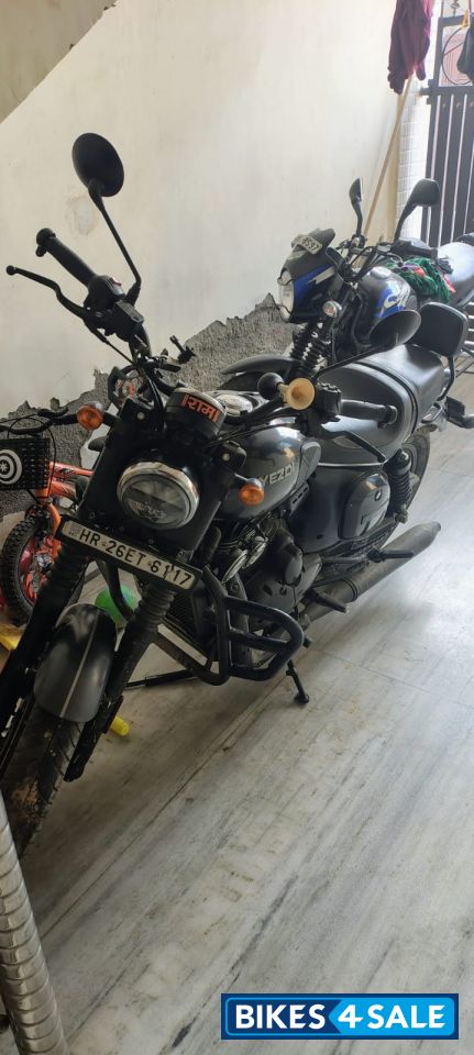 Yezdi Roadster Dark