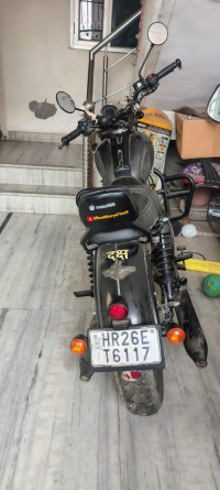 Yezdi Roadster Dark