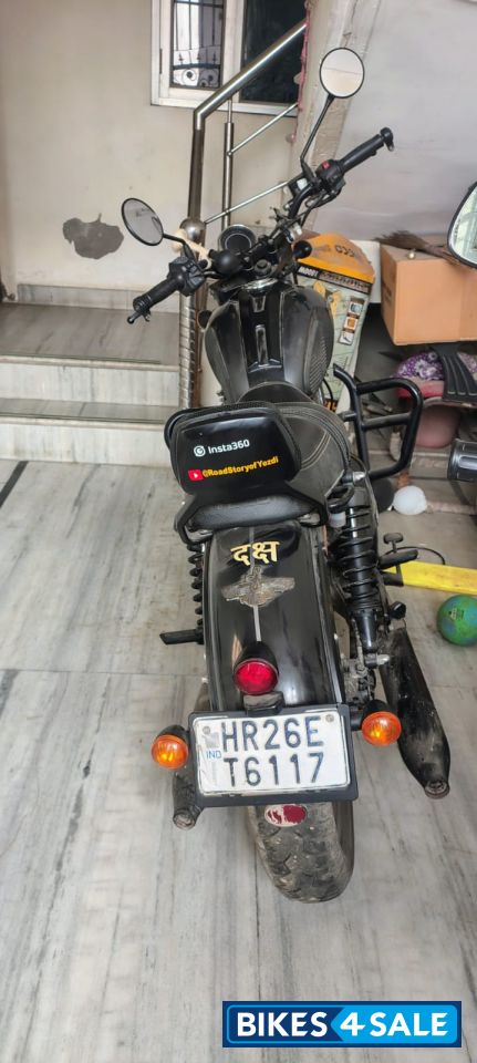 Yezdi Roadster Dark Yezdi Roadster Dark