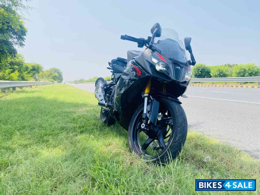 Titanium Black TVS Apache RR 310